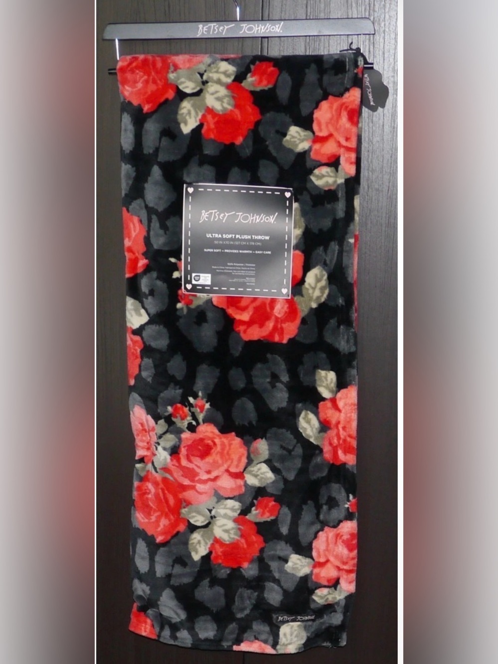 Betsey Johnson Floral Throw 50" x 70" NWT